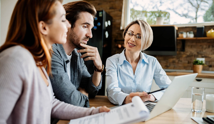 Zašto agencije za nekretnine gube bez digitalizacije: 9 skrivenih troškova starog načina rada